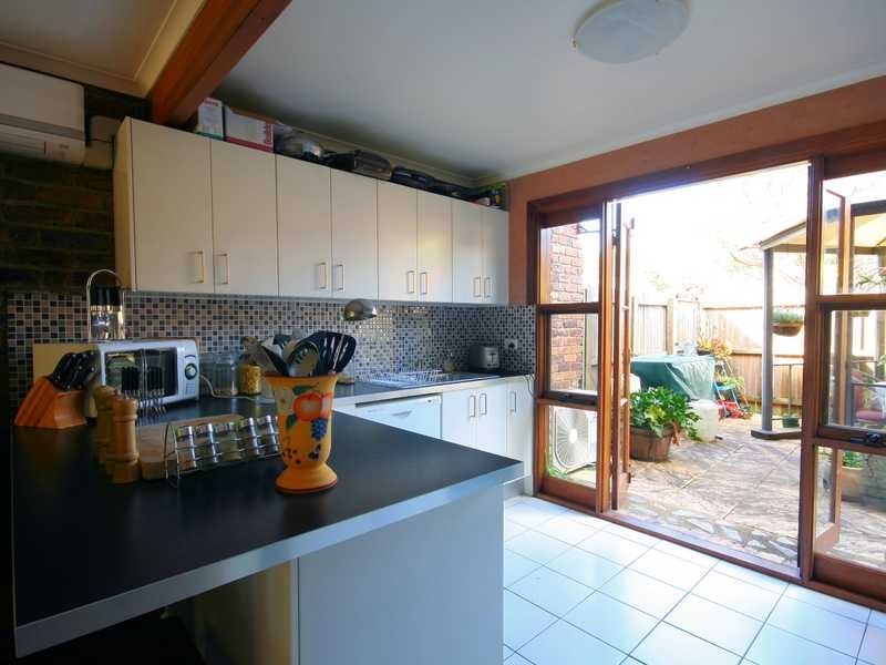 2/19 Chatswood Road, Daisy Hill QLD 4127