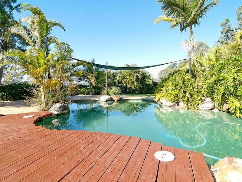 18-20 Hillview Crescent, Bahrs Scrub QLD 4207