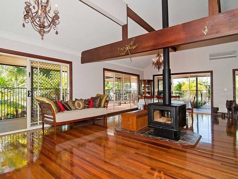 18-20 Hillview Crescent, Bahrs Scrub QLD 4207