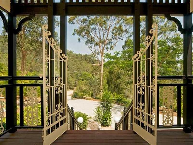 18-20 Hillview Crescent, Bahrs Scrub QLD 4207