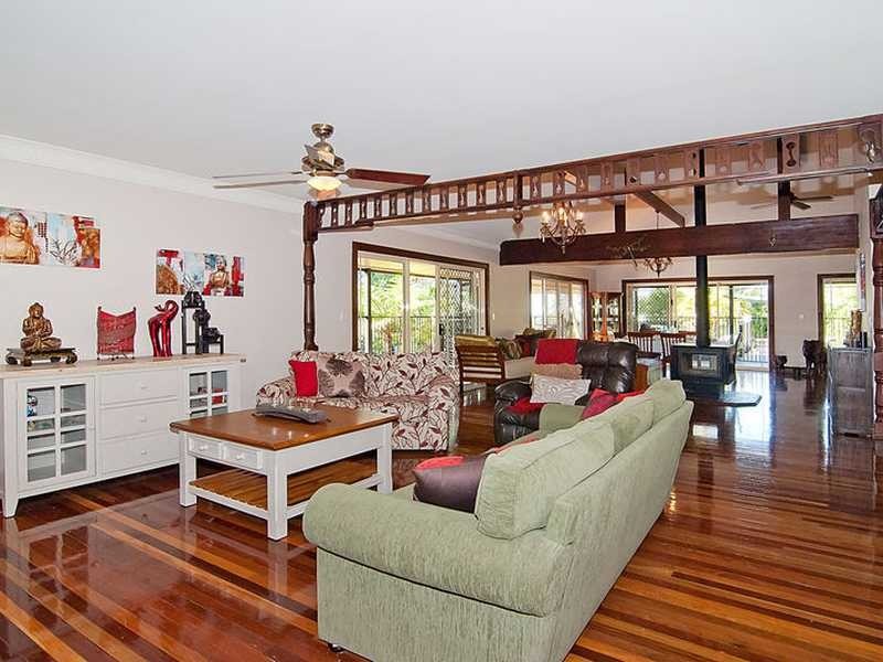 18-20 Hillview Crescent, Bahrs Scrub QLD 4207