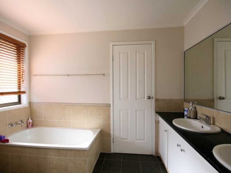 3 Ginninderra Court, Loganholme QLD 4129