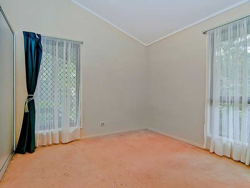 5 Greenhill Grove, Daisy Hill QLD 4127