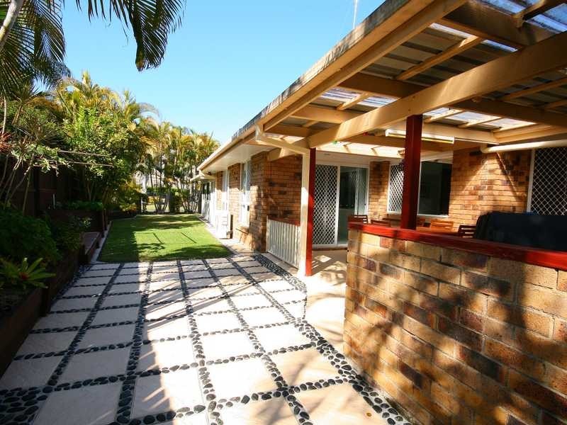 1 Tangadee Court, Shailer Park QLD 4128