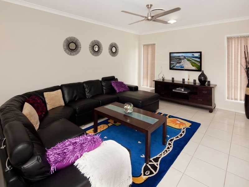 8 Nanny Shailer Street, Daisy Hill QLD 4127