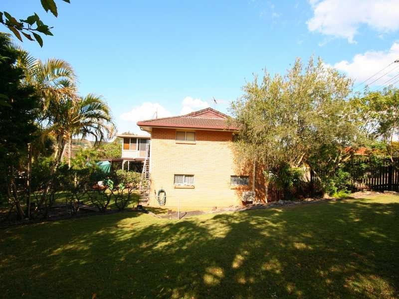 3 Drake Road, Springwood QLD 4127