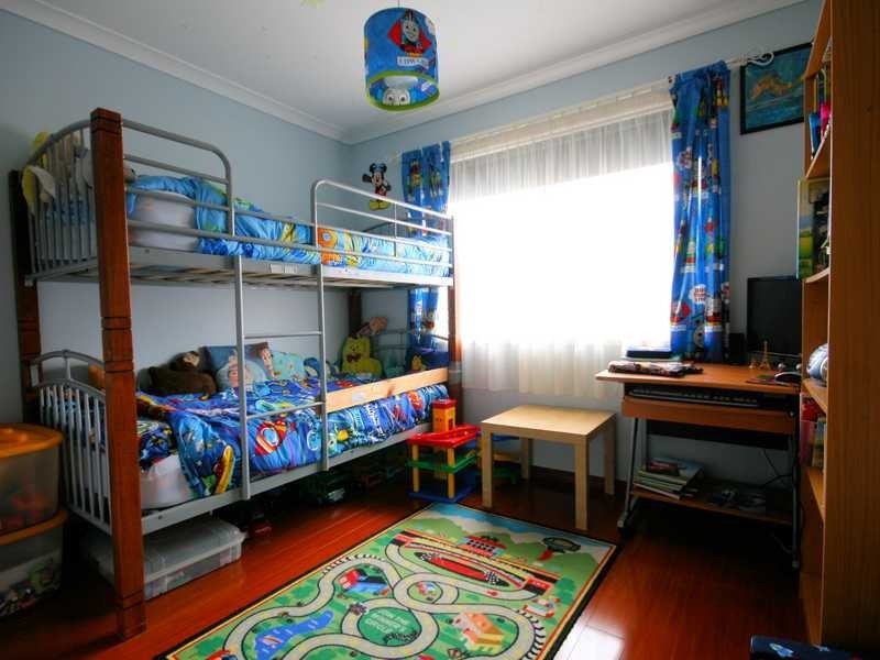 18 Ku-Ring-Gai Close, Loganholme QLD 4129