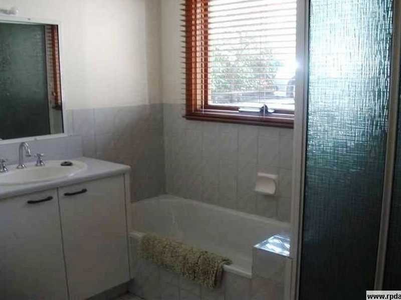 8 Highview Terrace, Daisy Hill QLD 4127