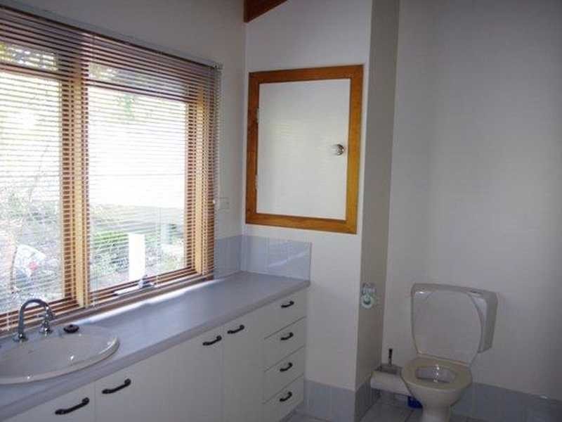 8 Highview Terrace, Daisy Hill QLD 4127