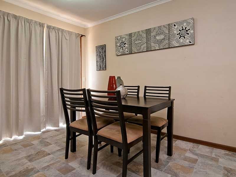 15 Jamie Grove, Springwood QLD 4127