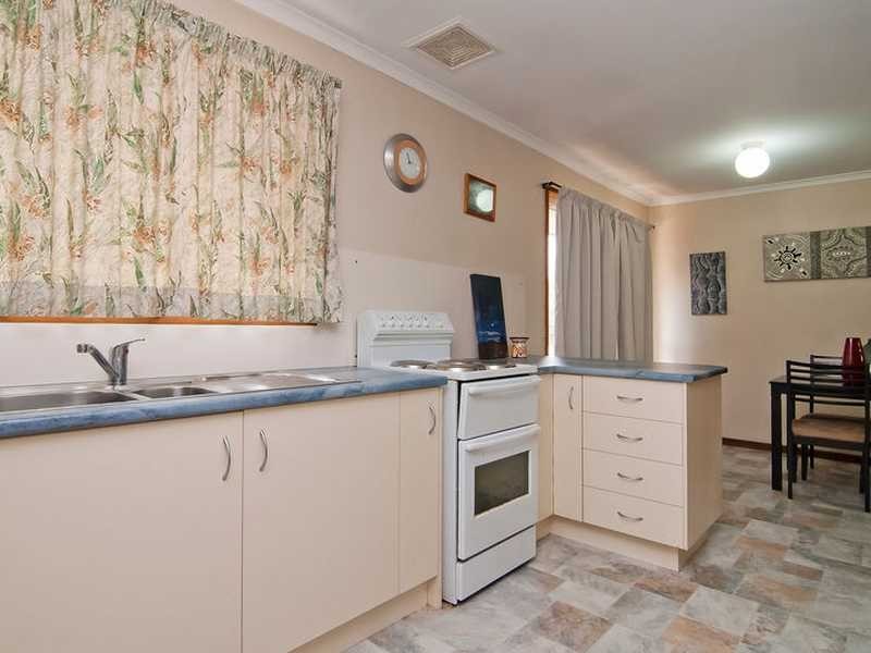 15 Jamie Grove, Springwood QLD 4127