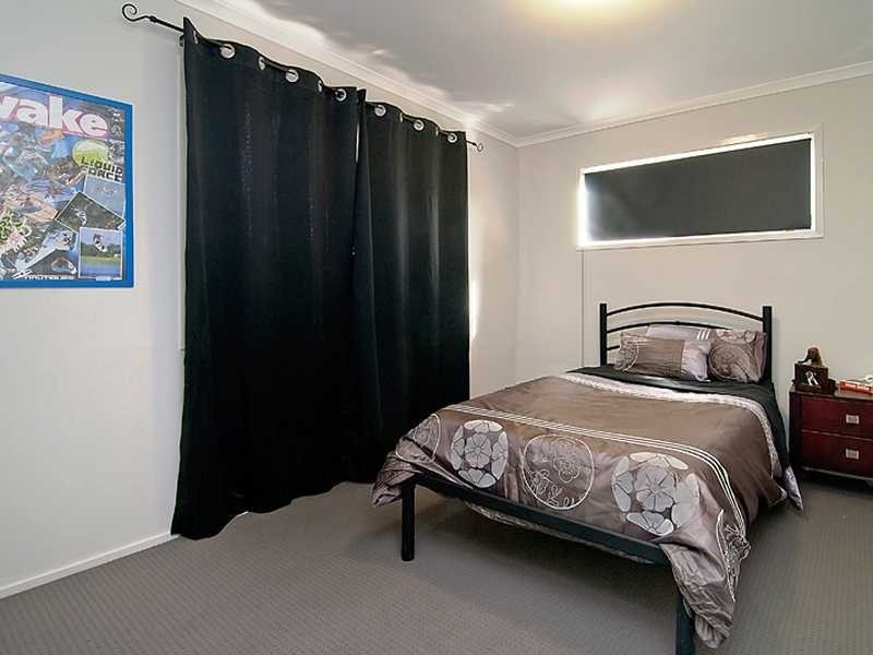 12 Azalea Avenue, Daisy Hill QLD 4127