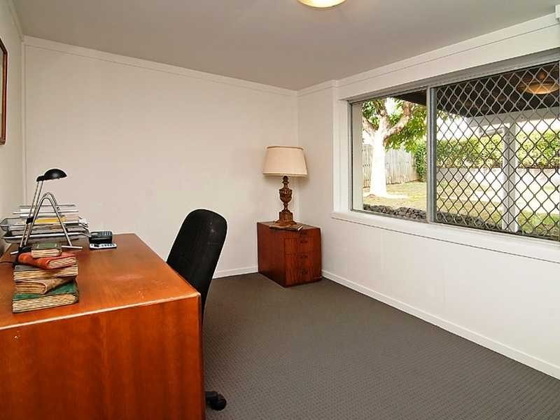12 Azalea Avenue, Daisy Hill QLD 4127