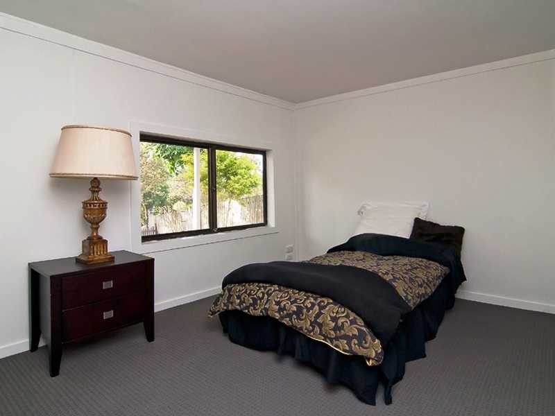12 Azalea Avenue, Daisy Hill QLD 4127