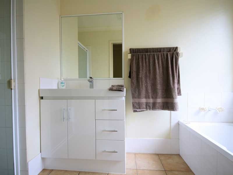 41 Tahan Crescent, Tanah Merah QLD 4128