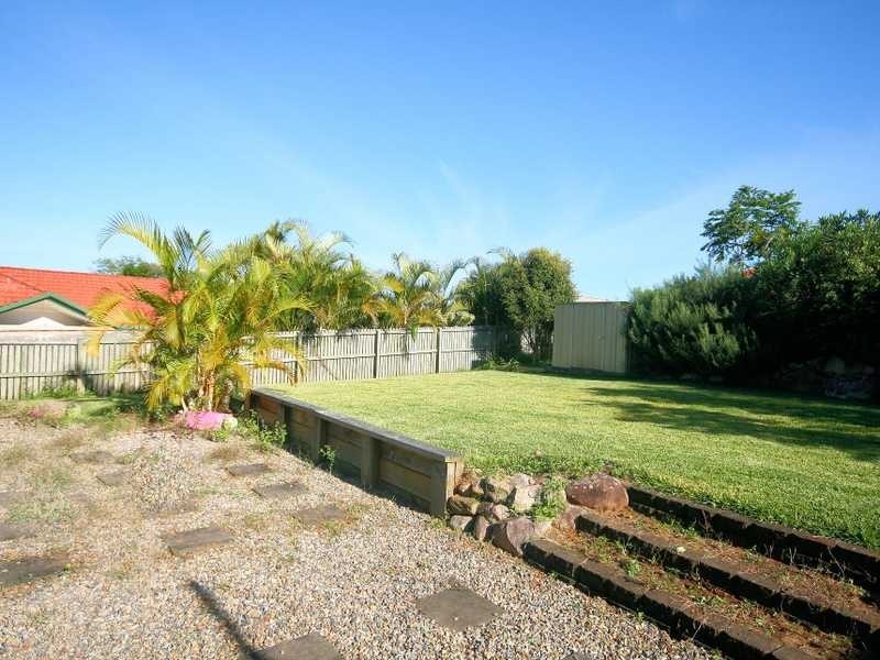 41 Tahan Crescent, Tanah Merah QLD 4128