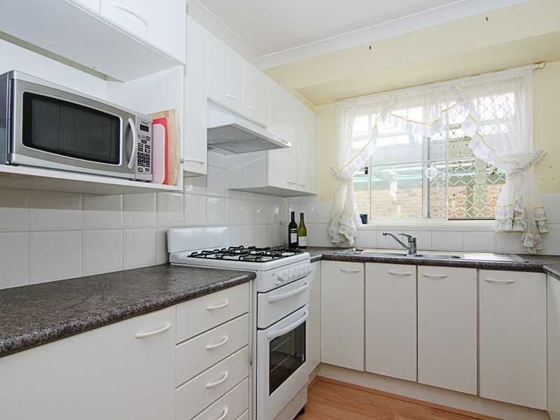 5 Wood Cl, Loganholme QLD 4129