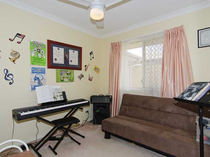 5 Wood Cl, Loganholme QLD 4129