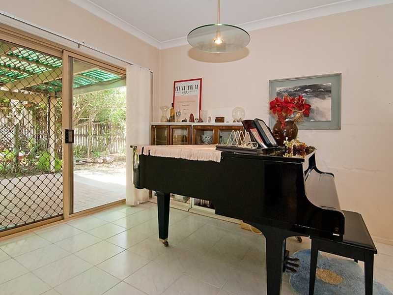 2 Monnow Place, Carina QLD 4152