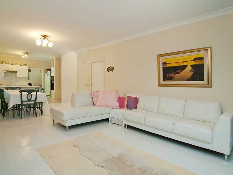 2 Monnow Place, Carina QLD 4152