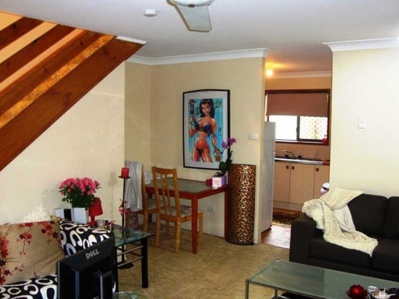 Unit/2/81 Park Road, Slacks Creek QLD 4127