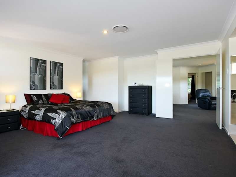 68 John Markwell Pde, Daisy Hill QLD 4127