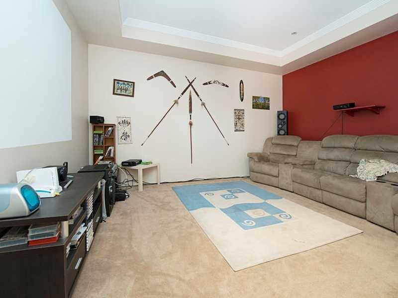 64 Highview Terrace, Daisy Hill QLD 4127