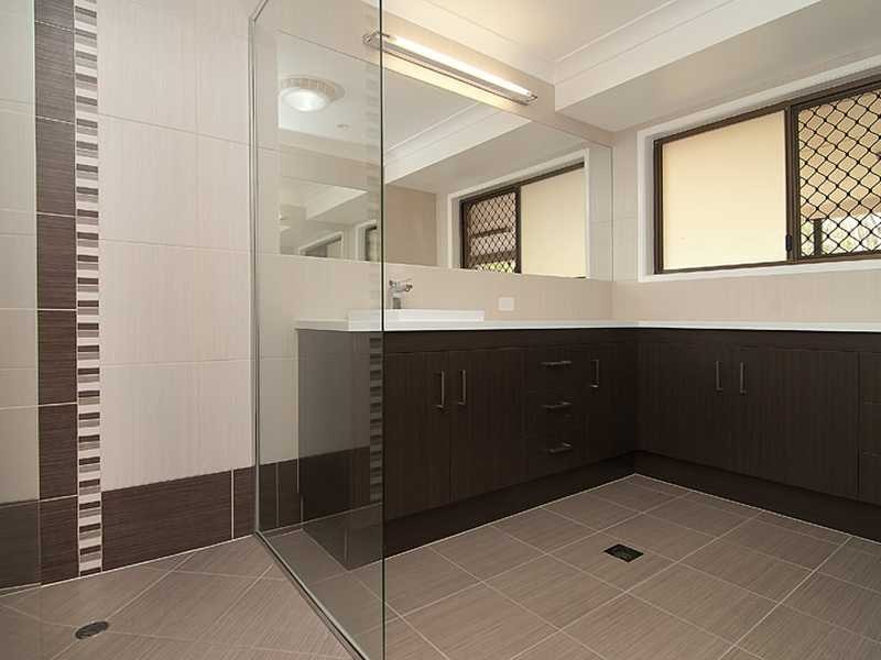 302 Beenleigh Redland Bay Rd, Cornubia QLD 4130