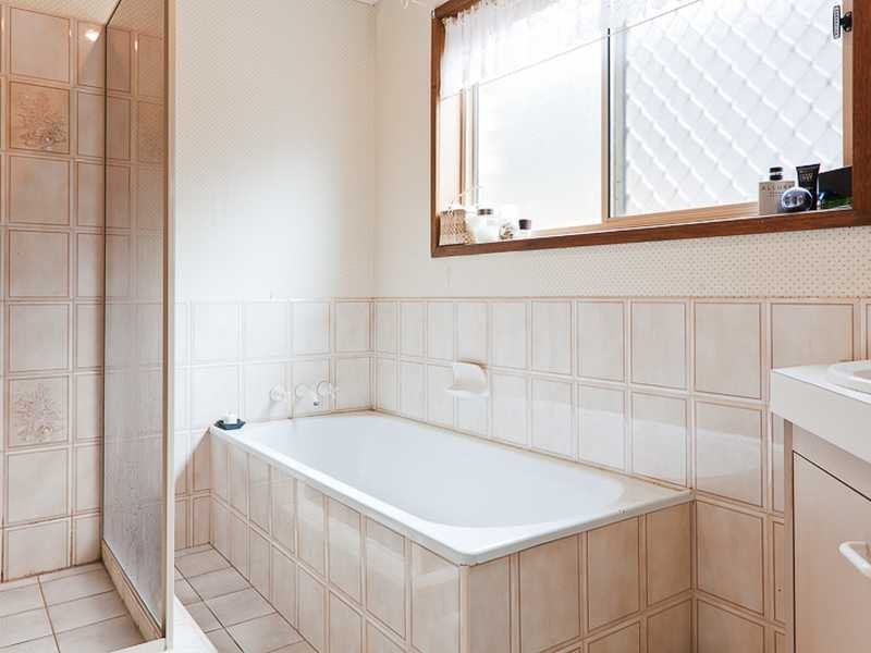 348 Chatswood Road, Shailer Park QLD 4128
