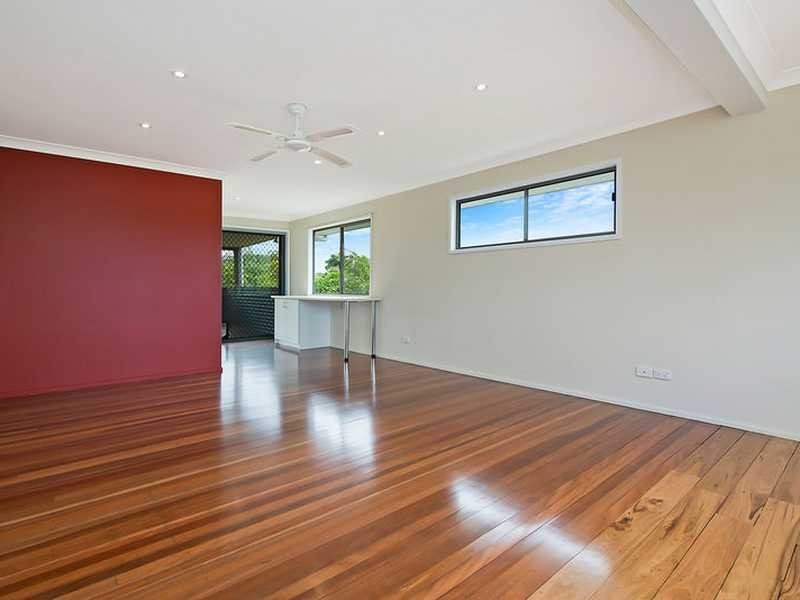 26 Lake Road, Slacks Creek QLD 4127