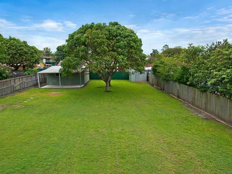 26 Lake Road, Slacks Creek QLD 4127