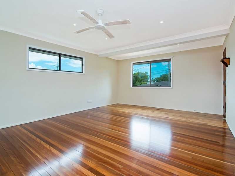 26 Lake Road, Slacks Creek QLD 4127