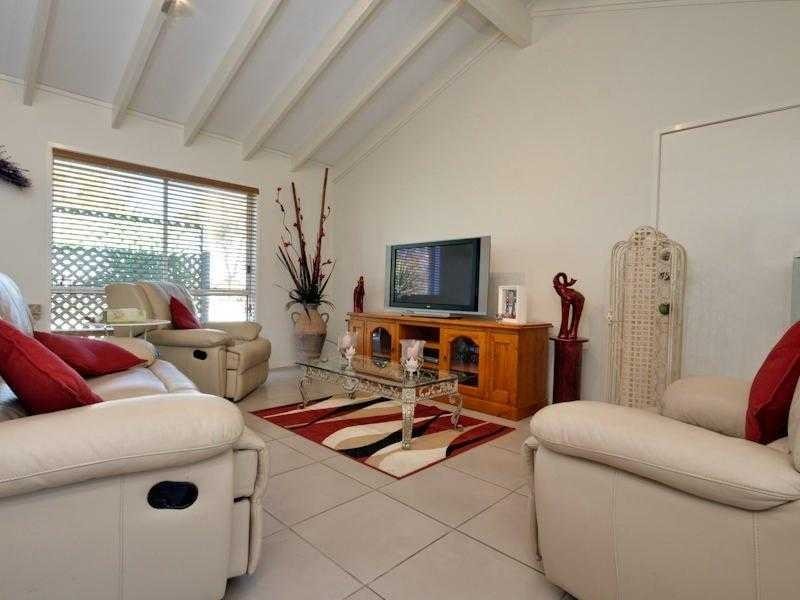 38 Brentwood Drive, Daisy Hill QLD 4127