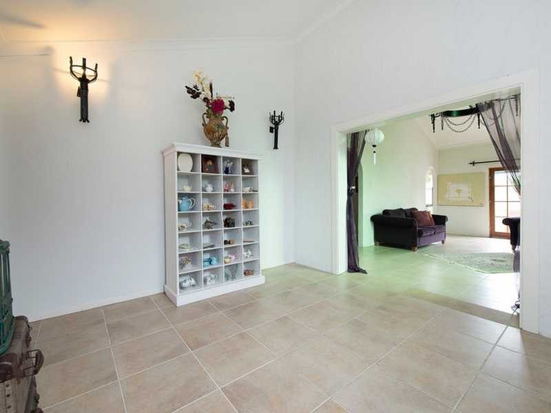 12 Onak Crescent, Springwood QLD 4127