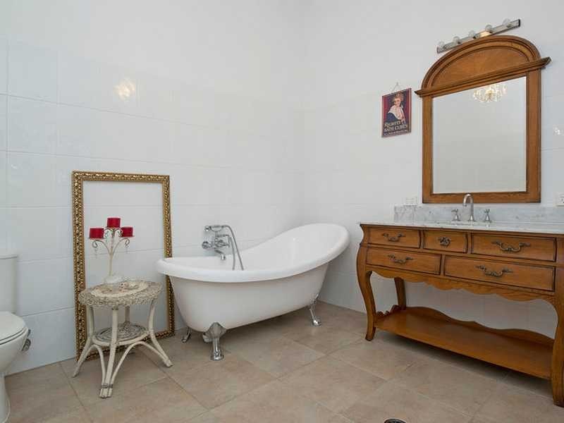 12 Onak Crescent, Springwood QLD 4127