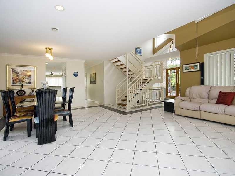 277 Springwood Road, Springwood QLD 4127