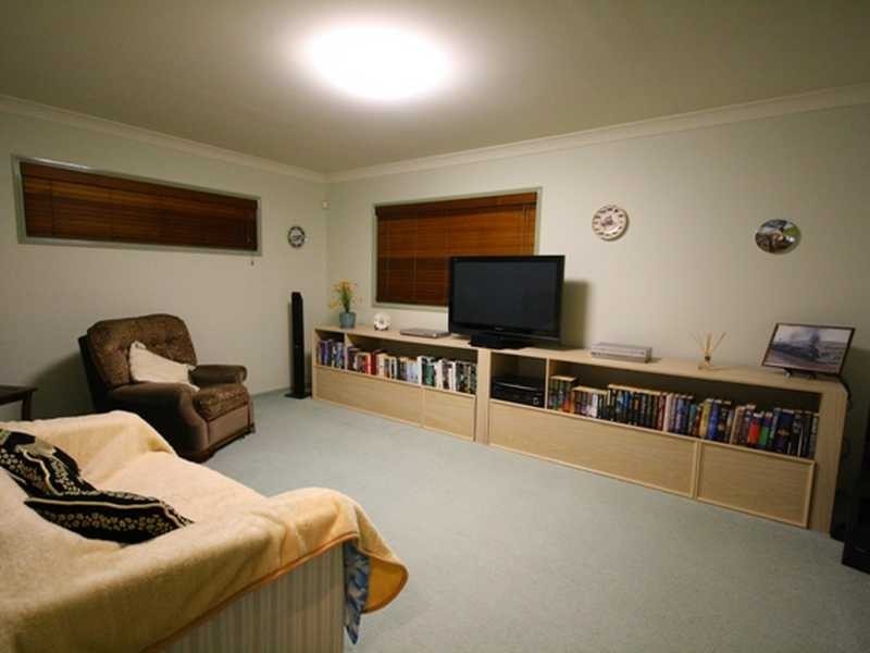 24 Chay Street, Shailer Park QLD 4128