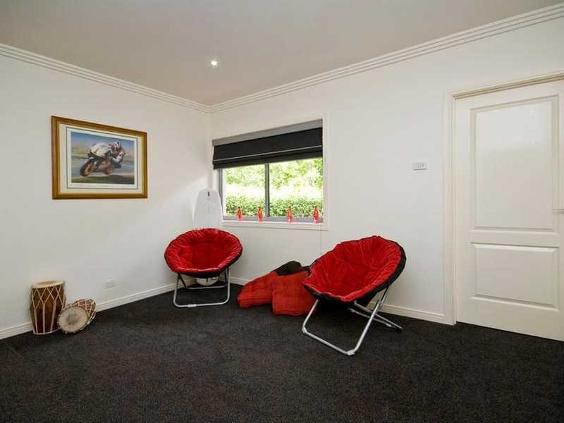 2/106 Dennis Road, Springwood QLD 4127