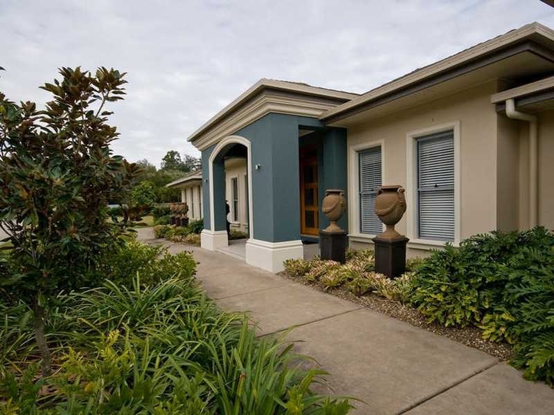 2/106 Dennis Road, Springwood QLD 4127