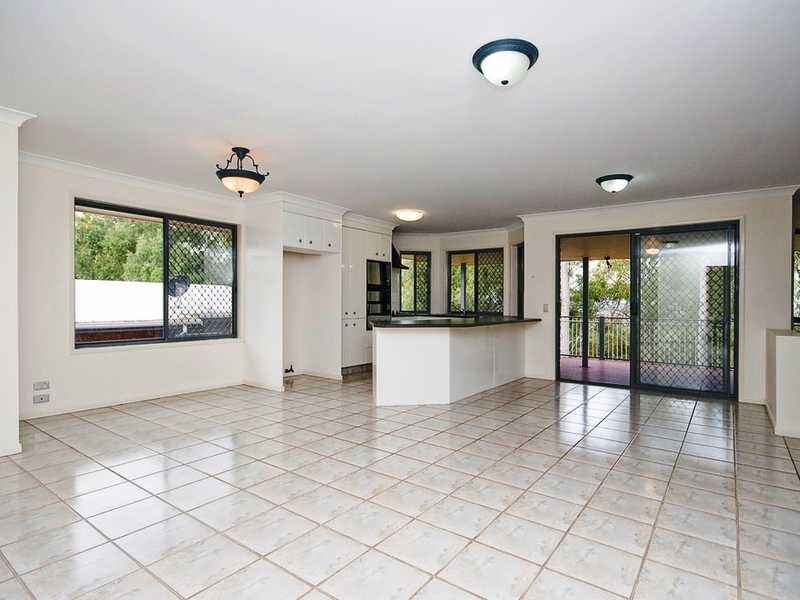 44 Bayview Drive, Tanah Merah QLD 4128