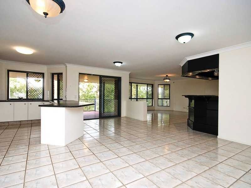 44 Bayview Drive, Tanah Merah QLD 4128