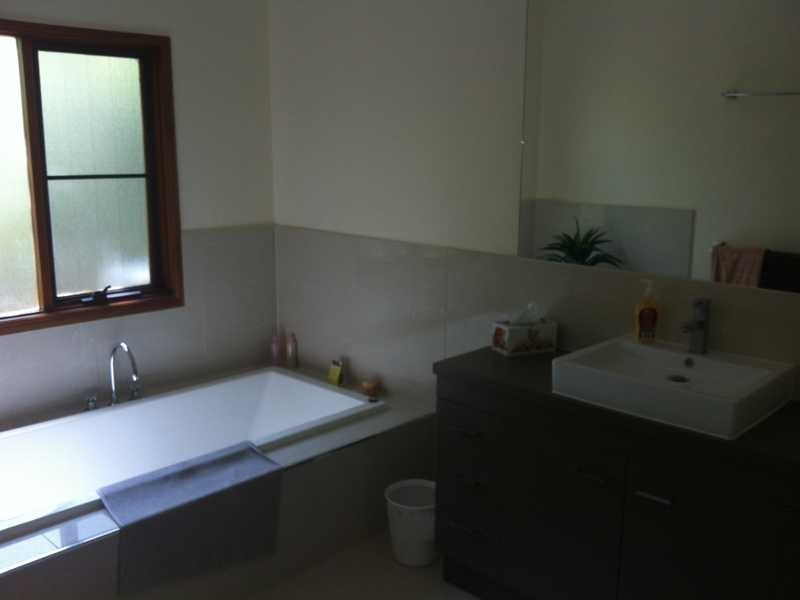 42 Tanah Merah Ave, Tanah Merah QLD 4128