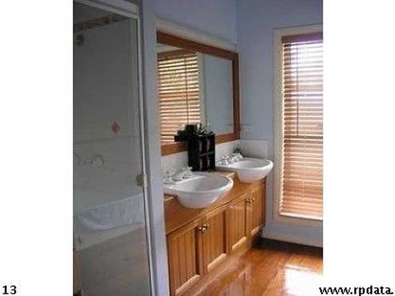 37-39 Sunbury Street, Buccan QLD 4207