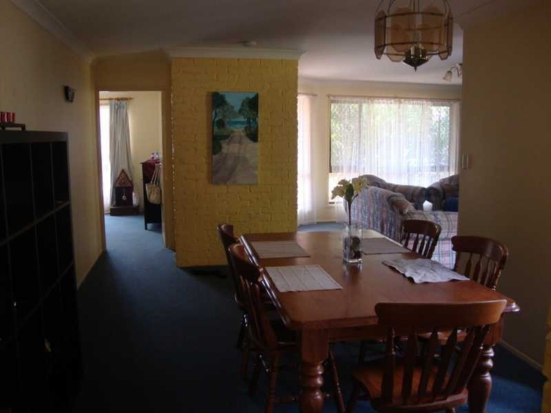 1 Ribwort Court, Shailer Park QLD 4128