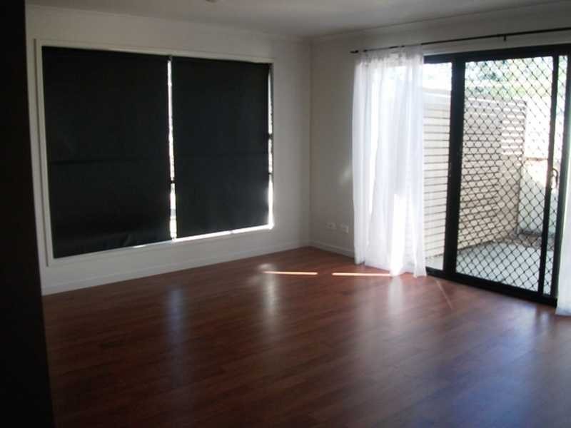 4/62 River Hills Rd, Eagleby QLD 4207