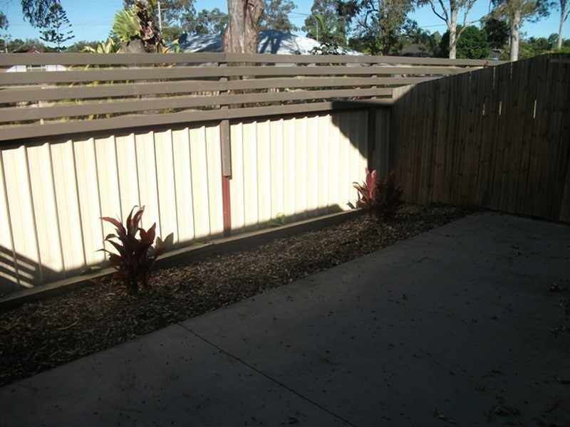 4/62 River Hills Rd, Eagleby QLD 4207