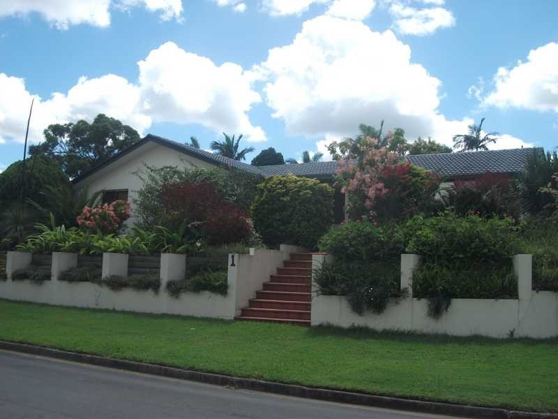 1 Teresa Street, Springwood QLD 4127