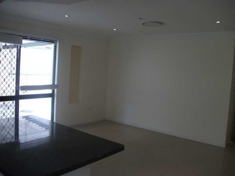 1 Teresa Street, Springwood QLD 4127