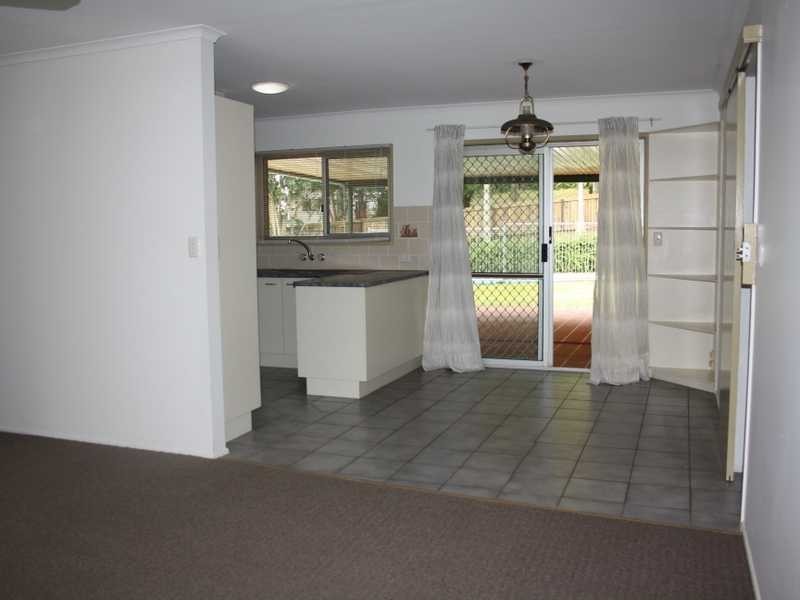 15 Holyoake Drive, Daisy Hill QLD 4127