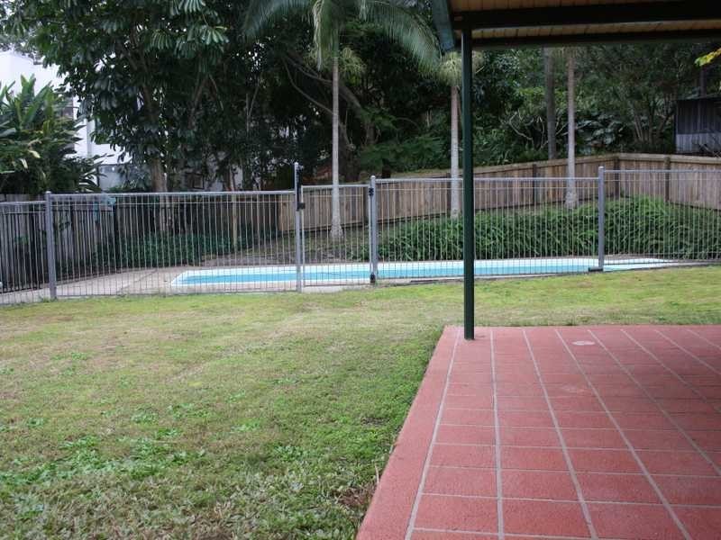 15 Holyoake Drive, Daisy Hill QLD 4127